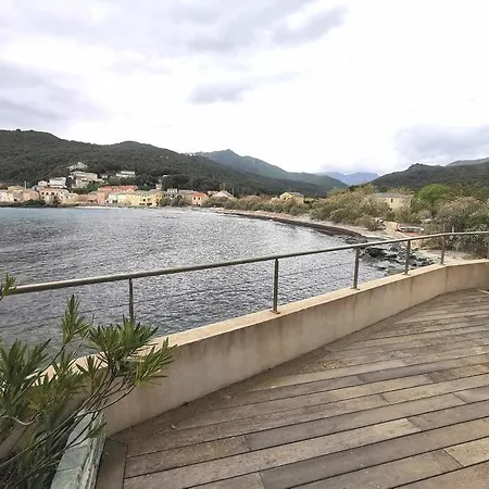 Torre Les Pieds Dans L'eau- Vila *