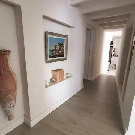 Torre Les Pieds Dans L'eau- Villa *